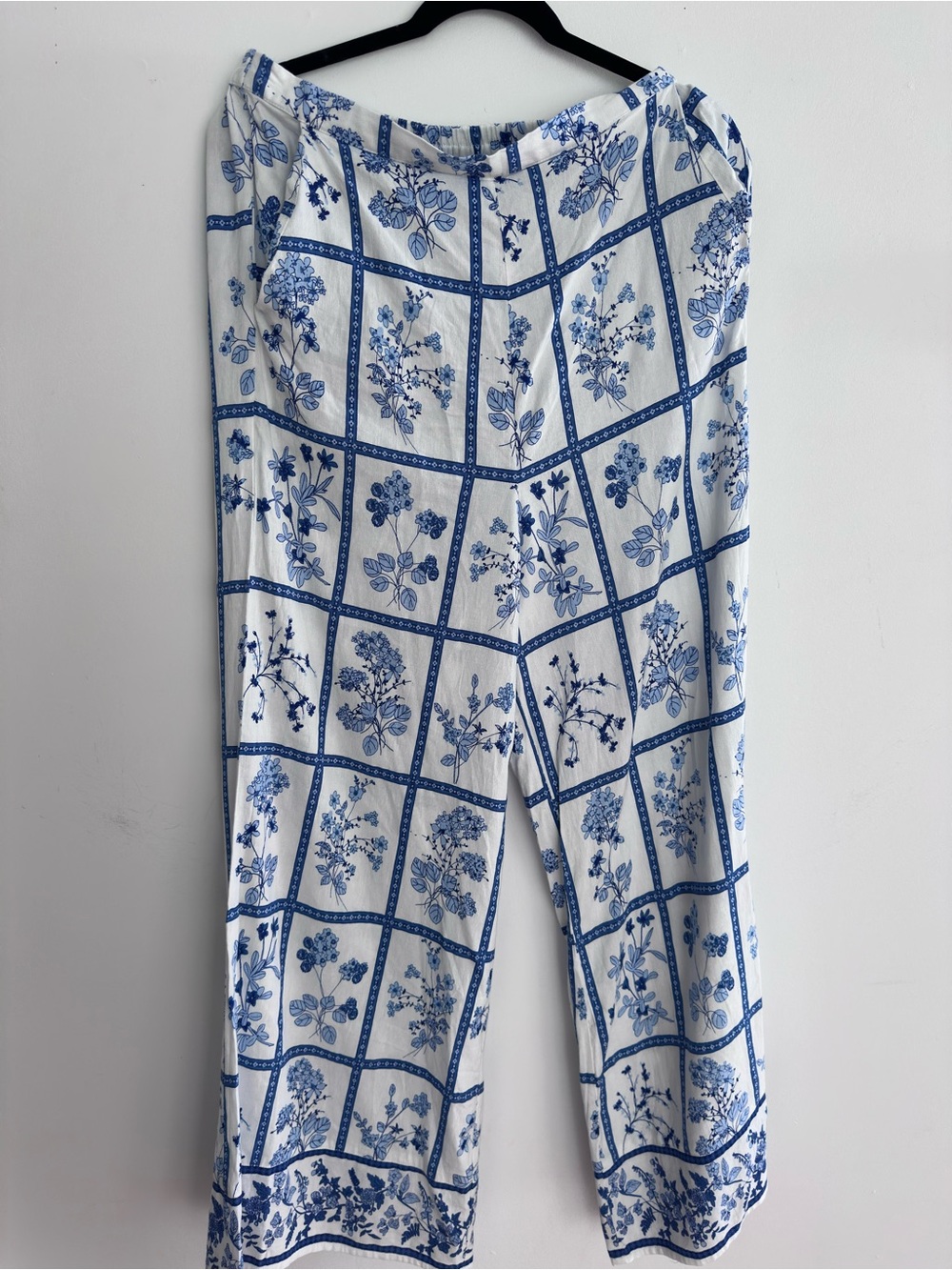 Japna Blue and White Wide Leg Floral Print Pants